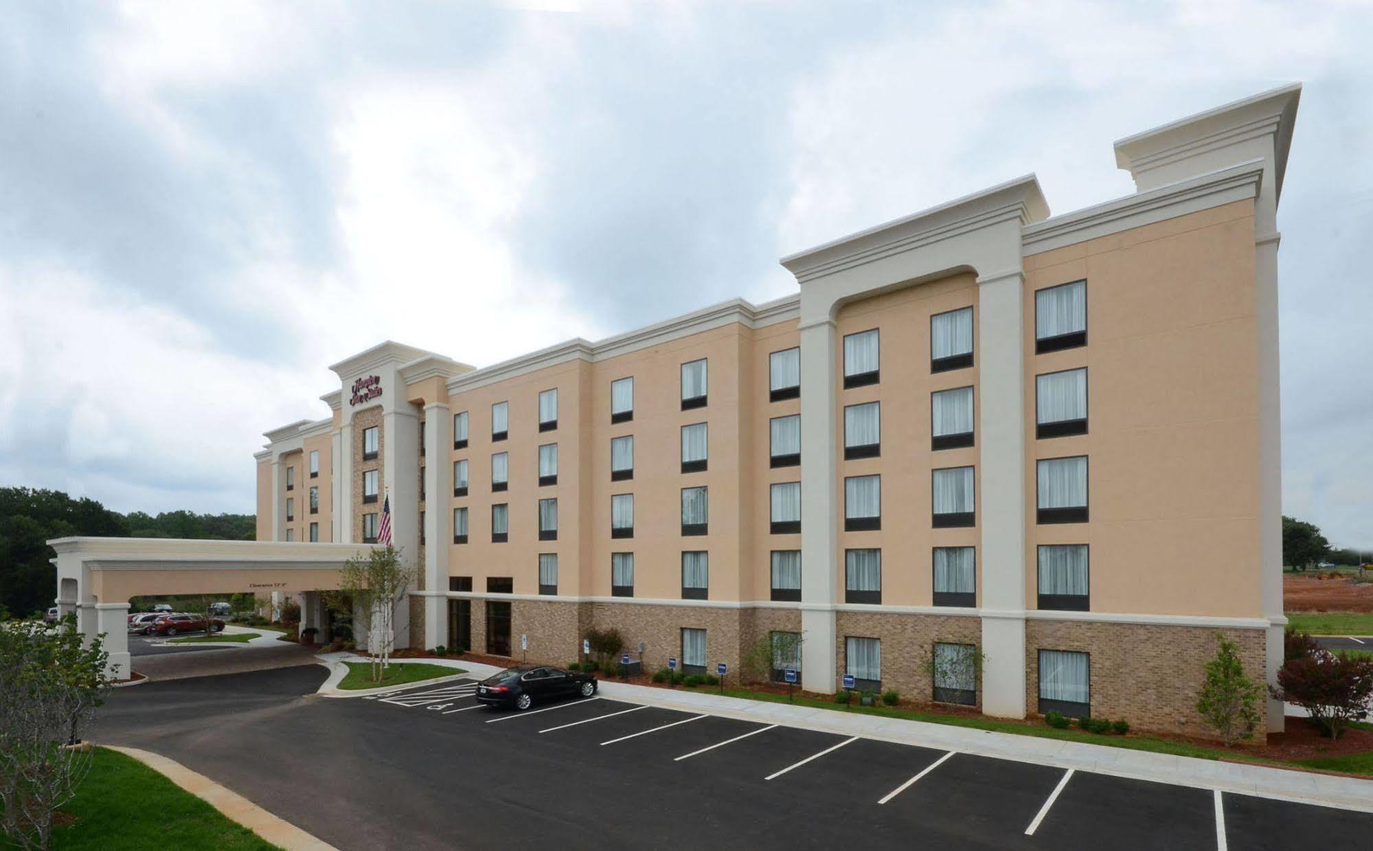 Hampton Inn And Suites Lynchburg Exterior foto